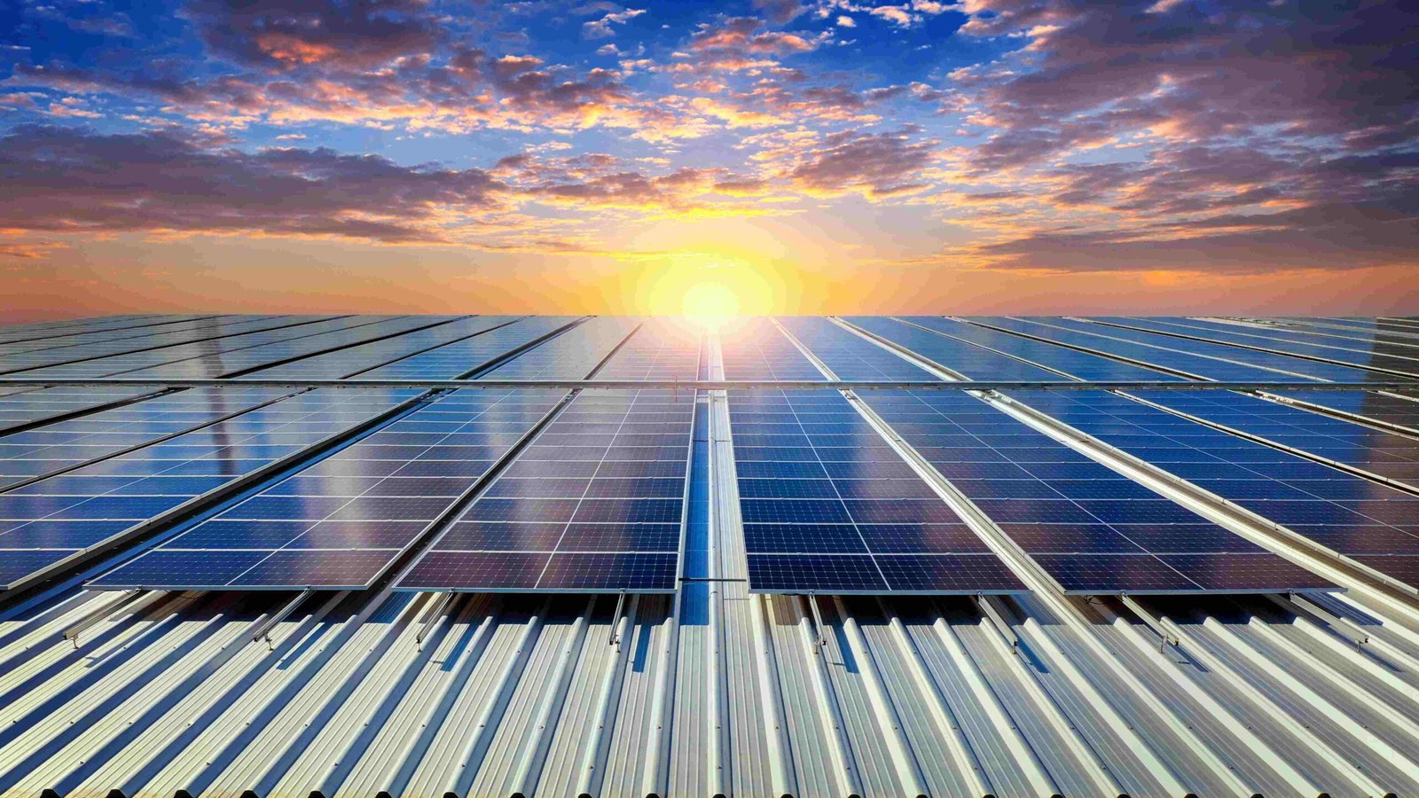 Comprendre l'assurance décennale : protection essentielle pour les installateurs solaires